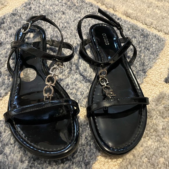 Black guess sandals size 8, only worn several times for sale. - Picture 4 of 4
